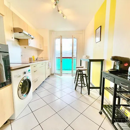 Appartement - La Cigogne - Balcon - Vue Dégagée - Netflix - Wifi Fibre - Parking Gratuit - Quartier Populaire Colmar