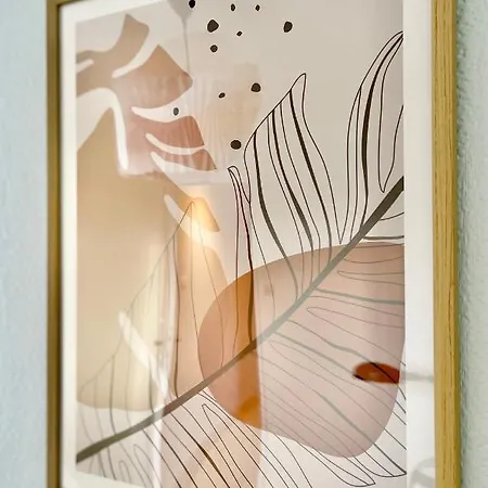 Lejlighed - La Cigogne - Balcon - Vue Degagee - Netflix - Wifi Fibre - Parking Gratuit - Quartier Populaire