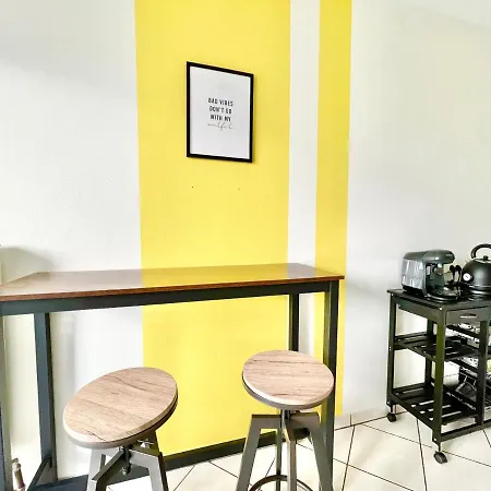 Appartement - La Cigogne - Balcon - Vue Dégagée - Netflix - Wifi Fibre - Parking Gratuit - Quartier Populaire