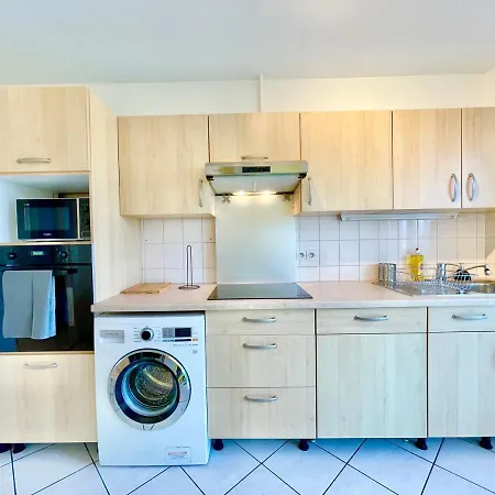 - La Cigogne - Balcon - Vue Dégagée - Netflix - Wifi Fibre - Parking Gratuit - Quartier Populaire Appartement Colmar