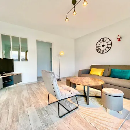 - La Cigogne - Balcon - Vue Dégagée - Netflix - Wifi Fibre - Parking Gratuit - Quartier Populaire Appartement