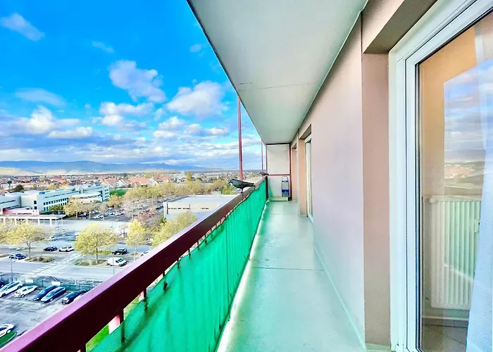 La Cigogne: Balcony Retreat With Netflix And Free Parking *