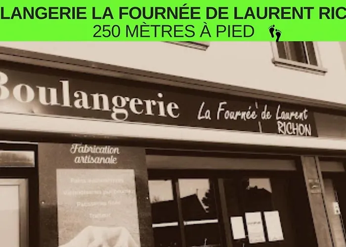 Apartment La Cigogne: Balcony Retreat With Netflix And Free Parking