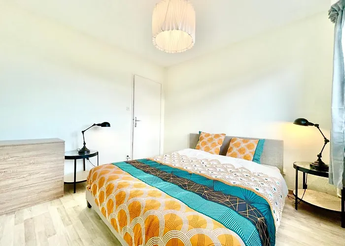 Apartment La Cigogne: Balcony Retreat With Netflix And Free Parking Colmar
