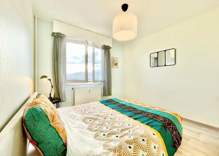 La Cigogne: Balcony Retreat With Netflix And Free Parking Colmar