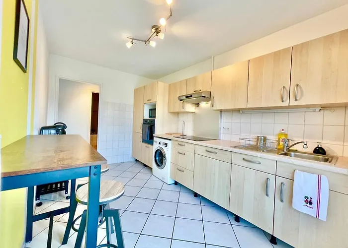 La Cigogne: Balcony Retreat With Netflix And Free Parking Colmar